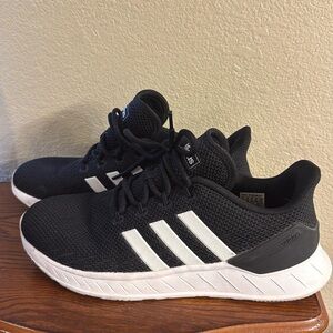 Adidas Men’s 10.5 Black